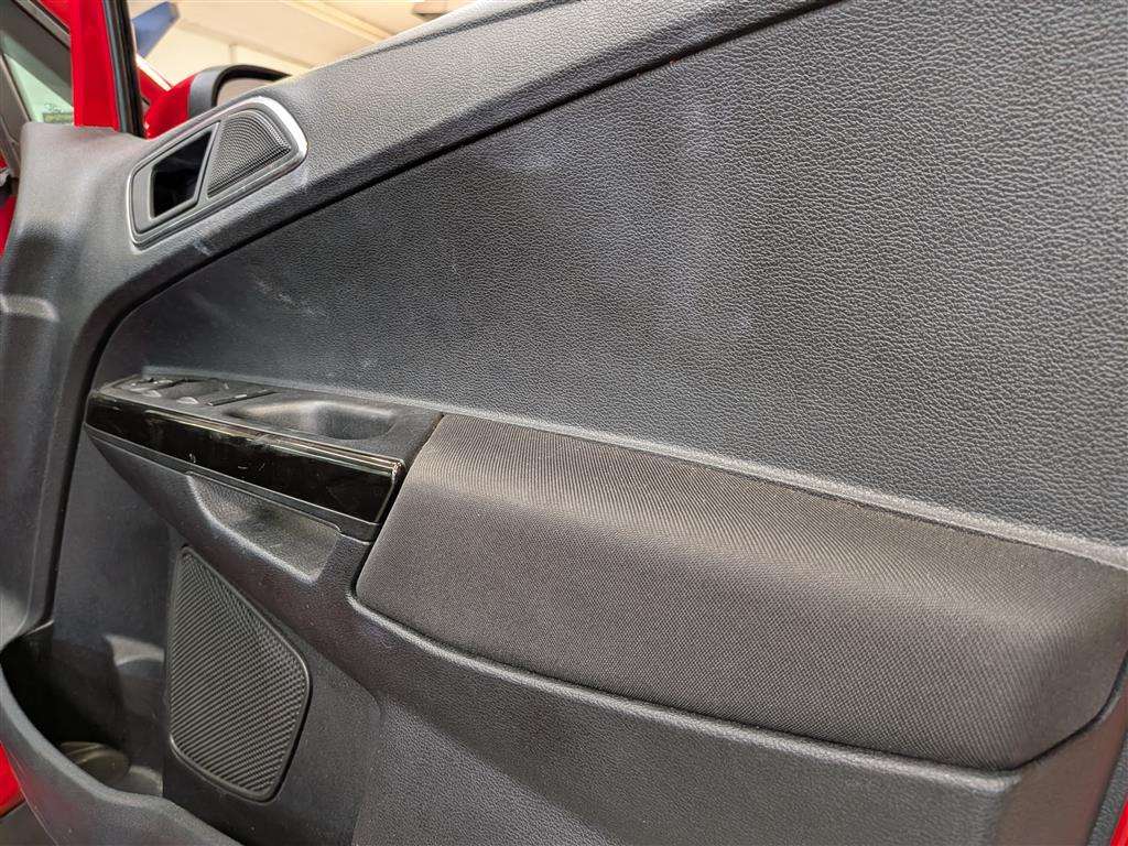 <p>2015 FORD B-MAX ZETEC TURBO</p>