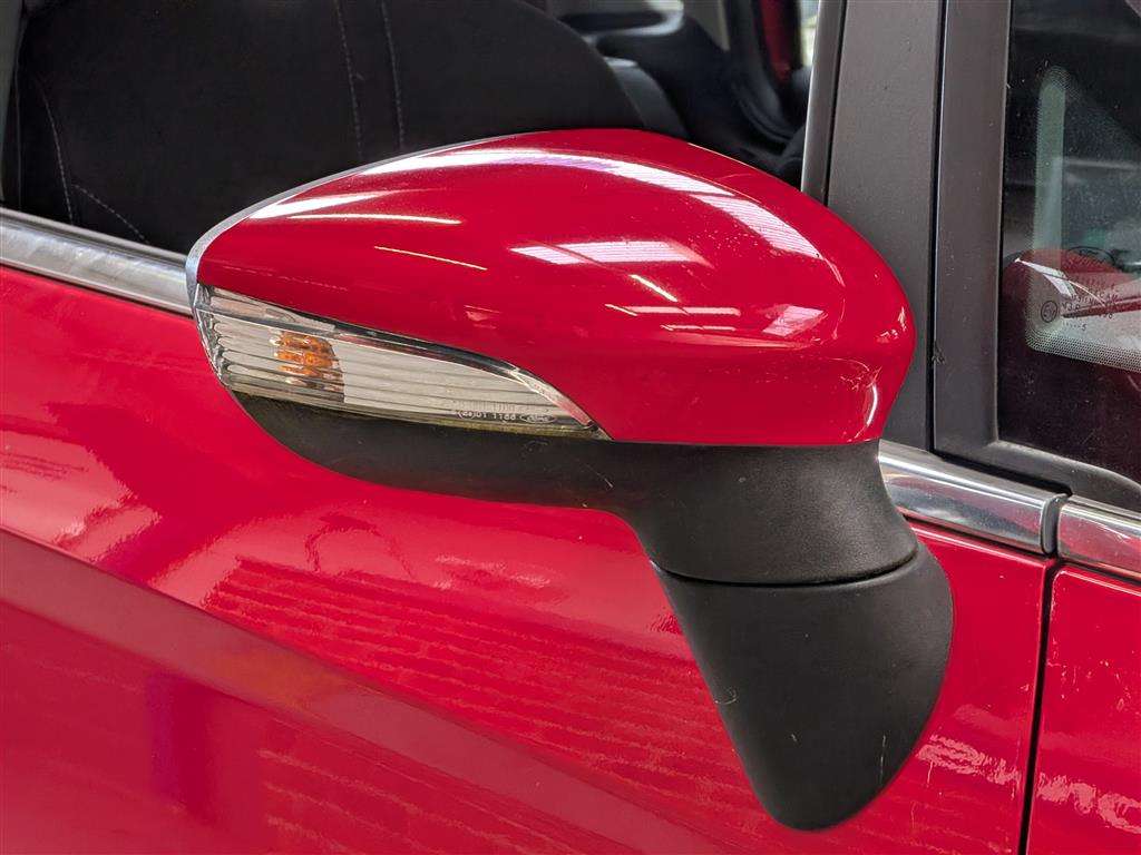 <p>2015 FORD B-MAX ZETEC TURBO</p>