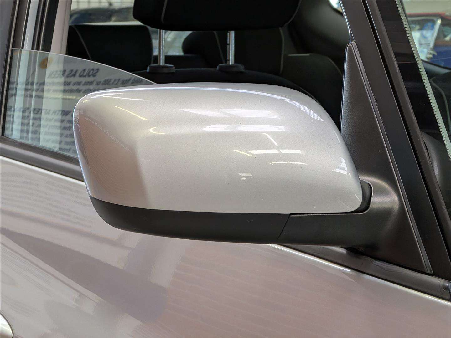 <p>2010 KIA VENGA 3</p>