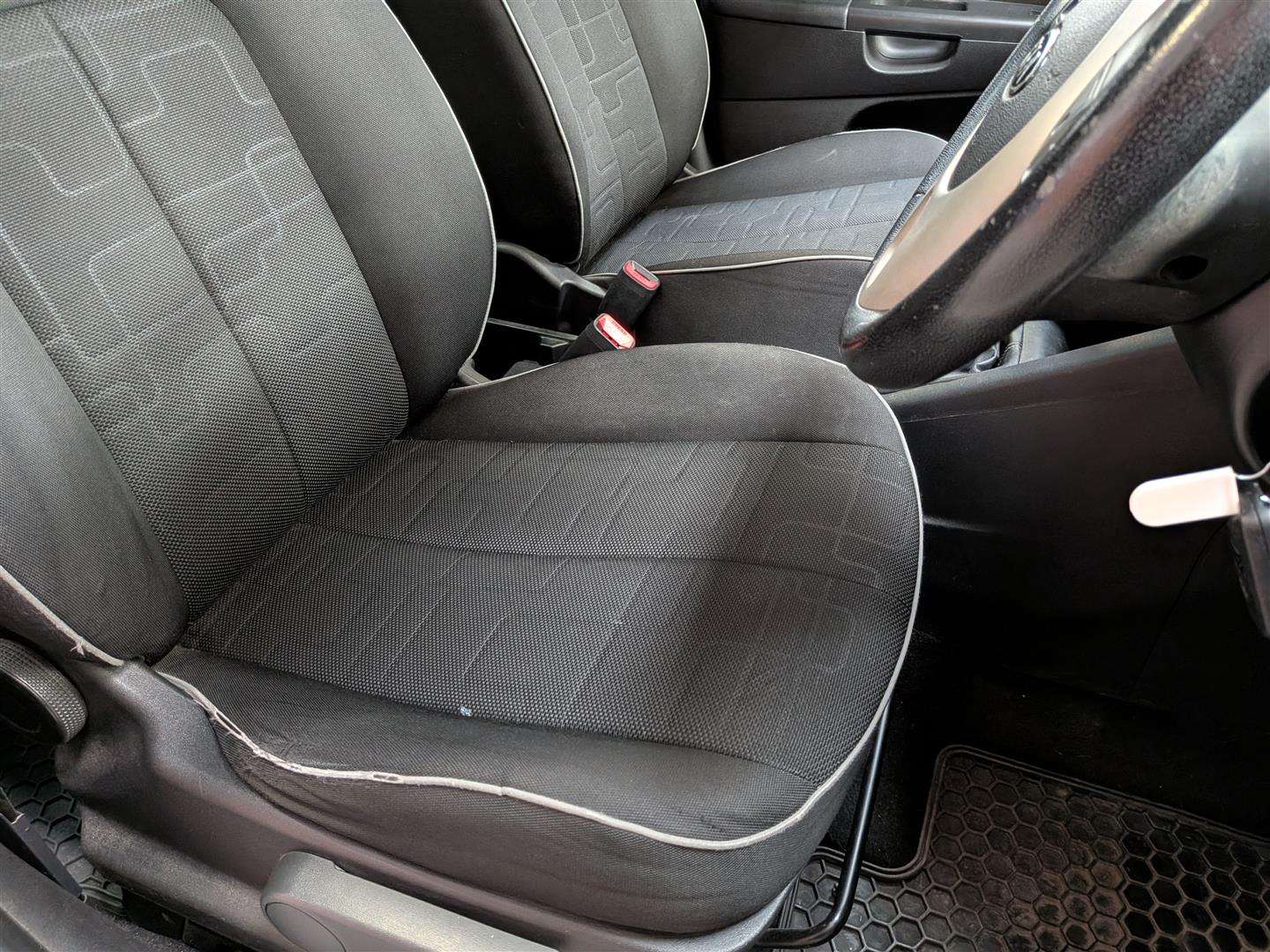 <p>2010 KIA VENGA 3</p>