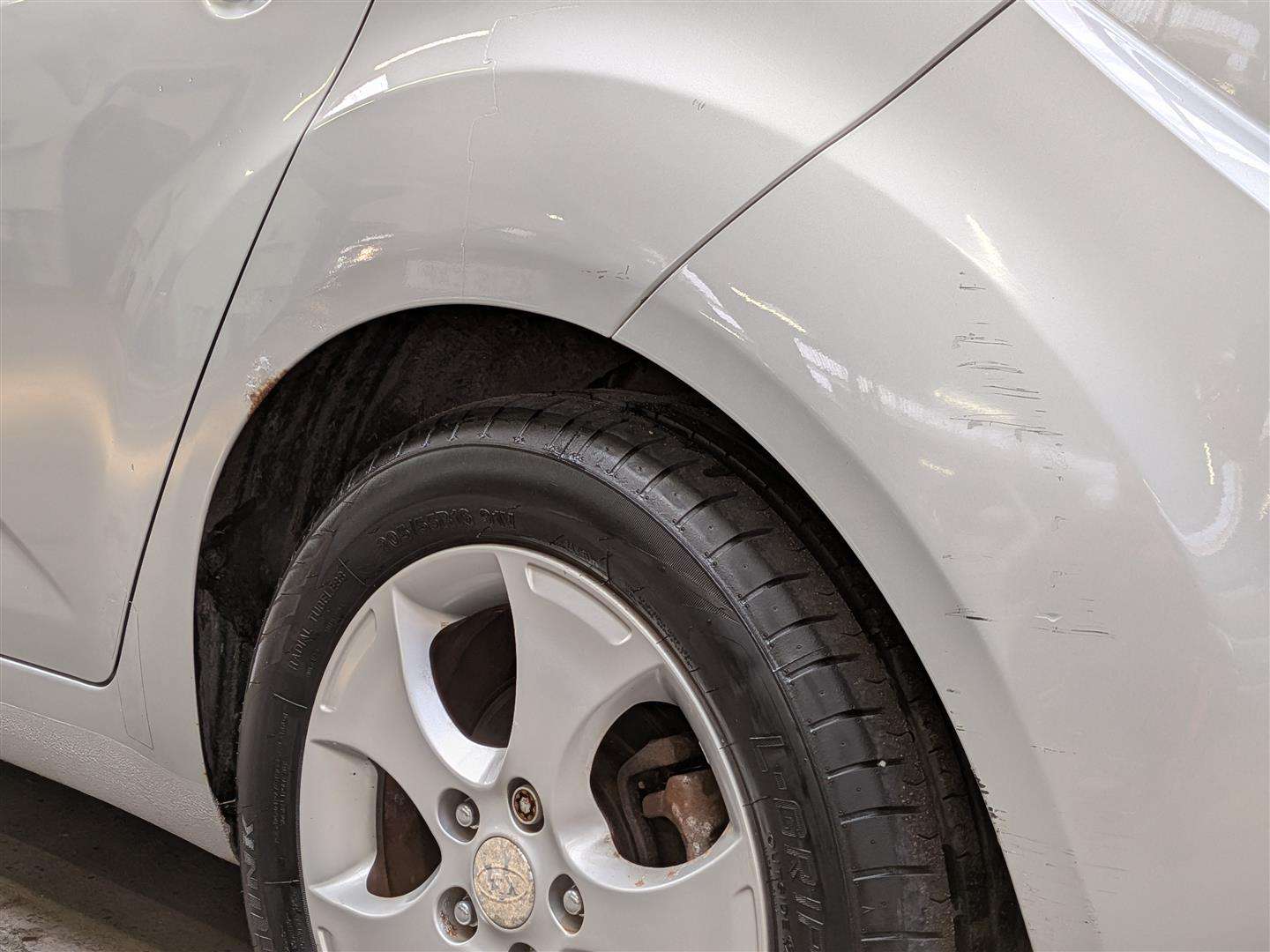 <p>2010 KIA VENGA 3</p>