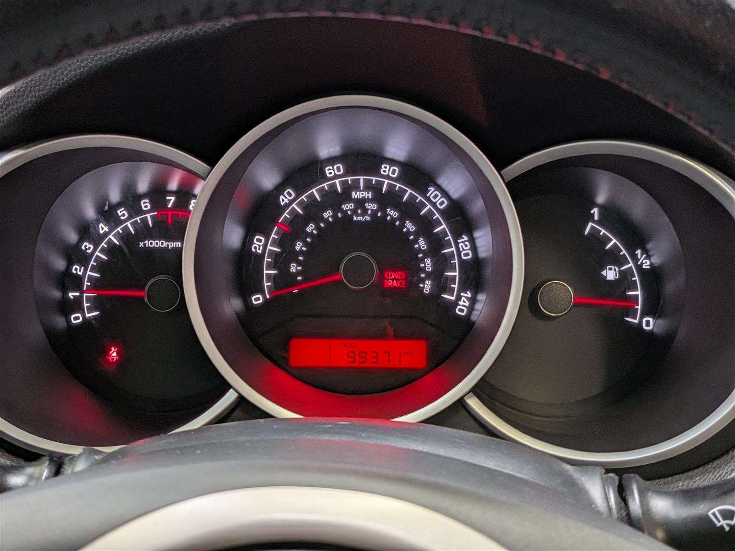 <p>2010 KIA VENGA 3</p>
