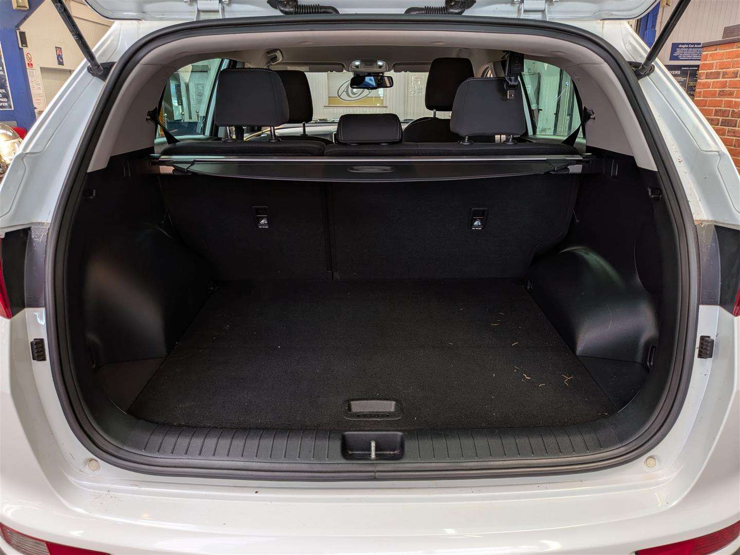 <p>2016 KIA SPORTAGE 2 CRDI ISG</p>