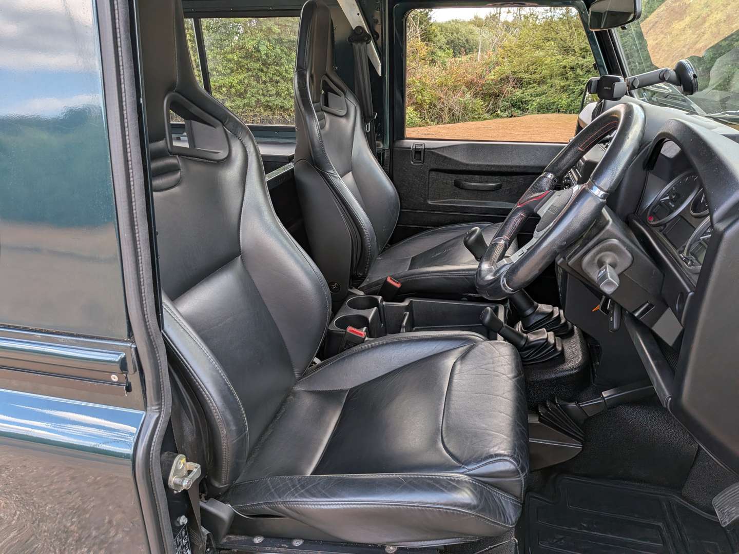<p>2015 LAND ROVER DEFENDER 90</p>