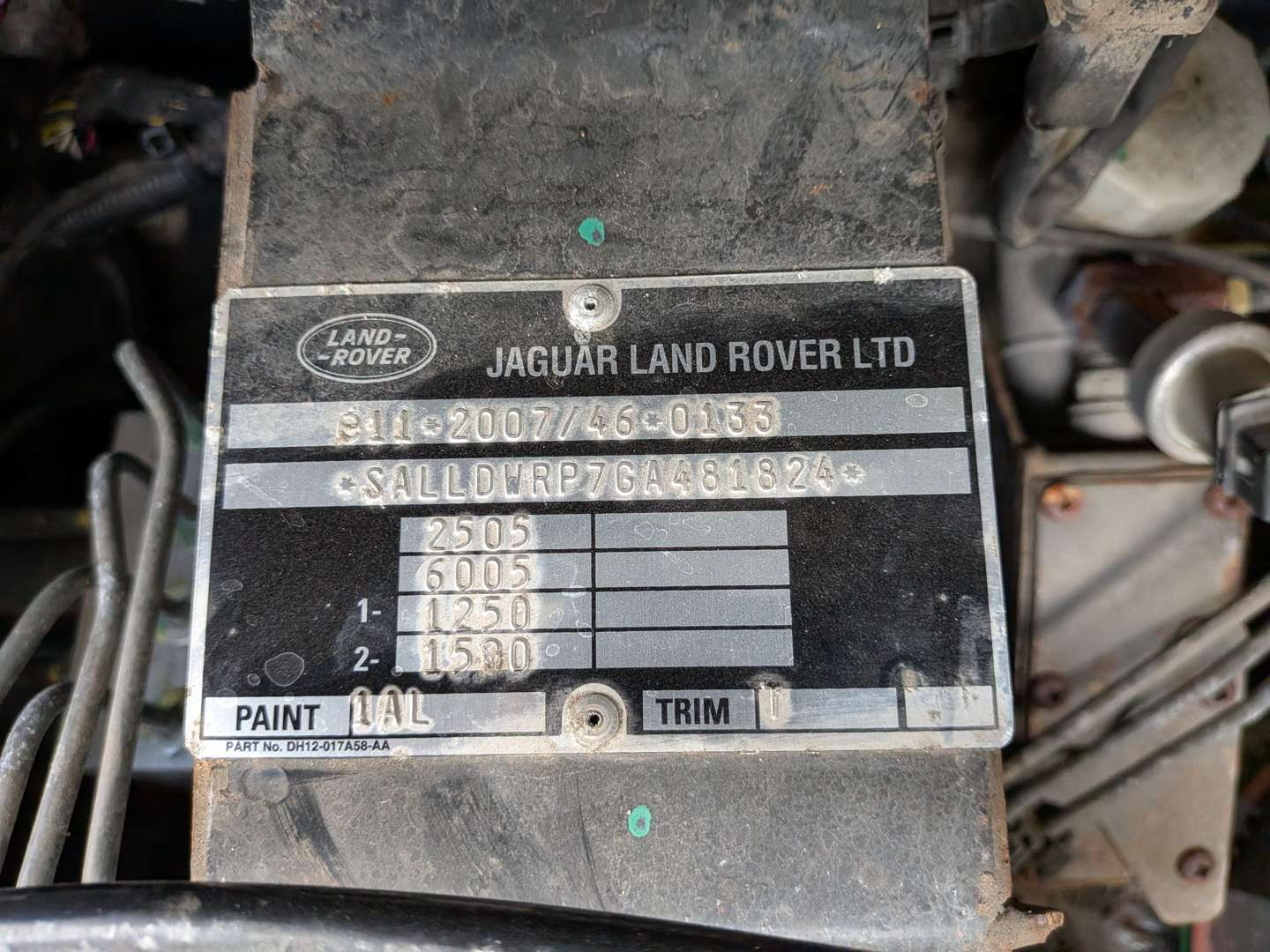 <p>2015 LAND ROVER DEFENDER 90</p>