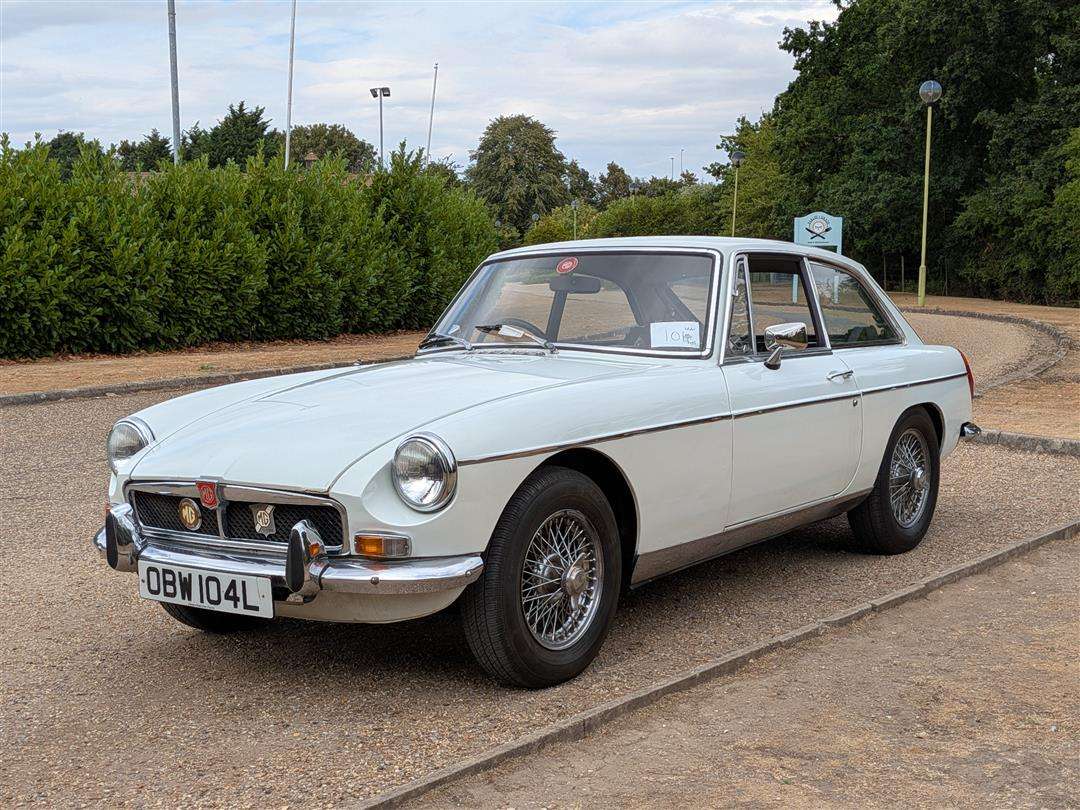 <p>1973 MG B GT AUTO</p>
