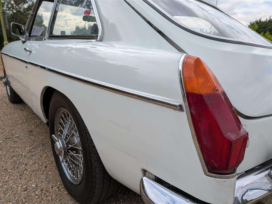 <p>1973 MG B GT AUTO</p>