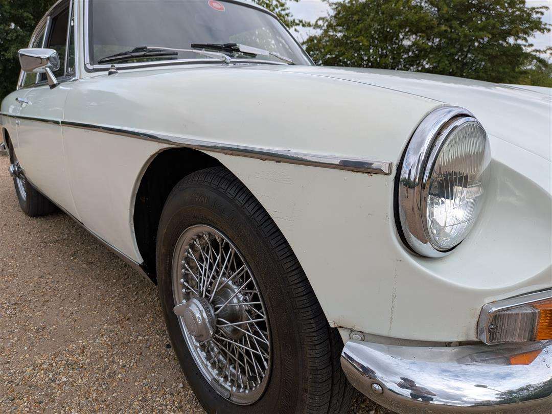 <p>1973 MG B GT AUTO</p>
