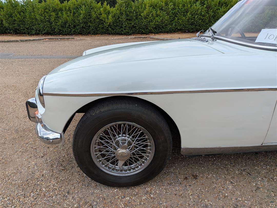 <p>1973 MG B GT AUTO</p>
