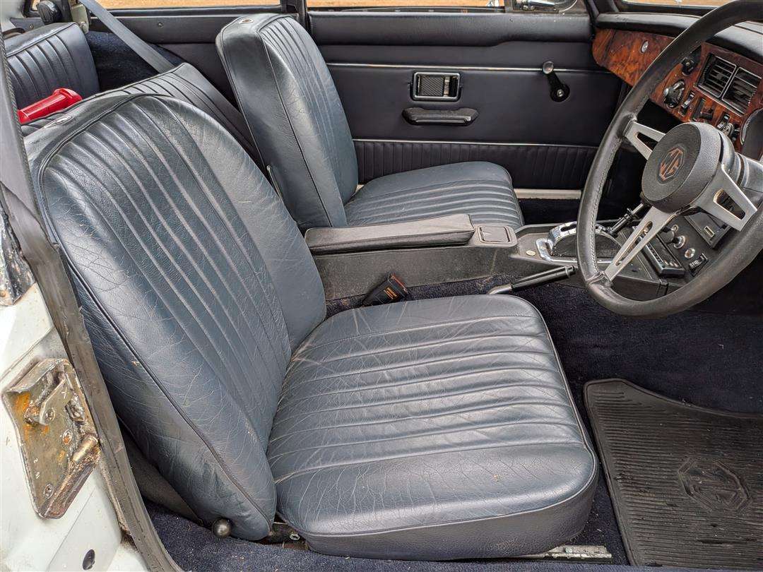 <p>1973 MG B GT AUTO</p>