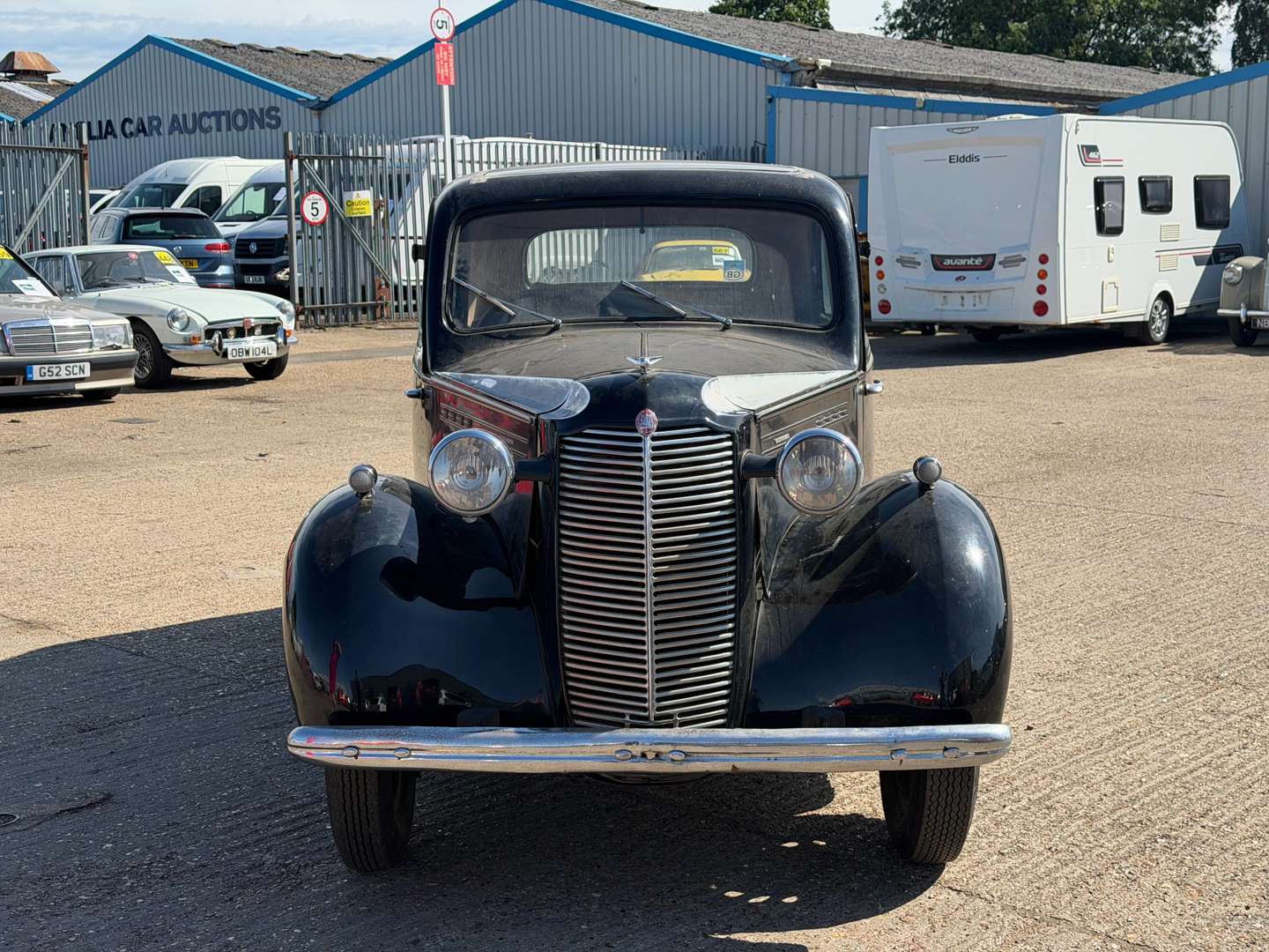 <p>1946 VAUXHALL 10-4</p>