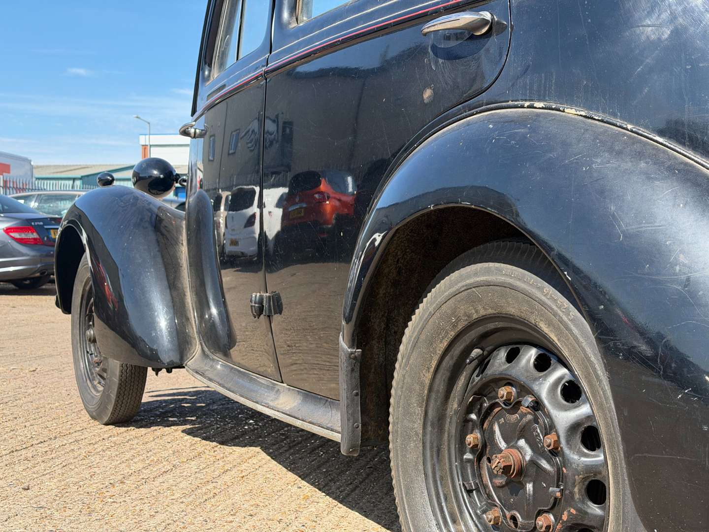 <p>1946 VAUXHALL 10-4</p>