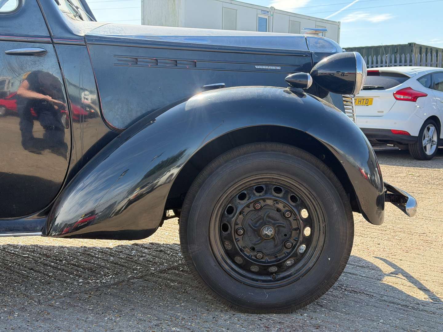 <p>1946 VAUXHALL 10-4</p>