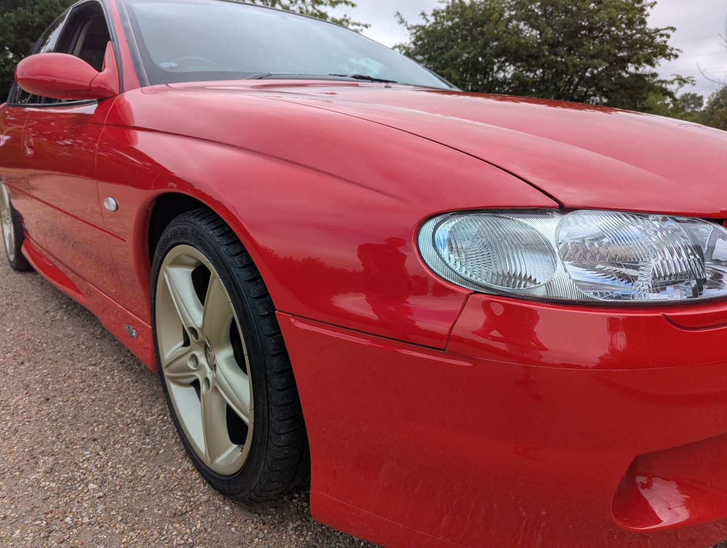 <p>1999 HOLDEN HSV VT2 CLUBSPORT R8</p>