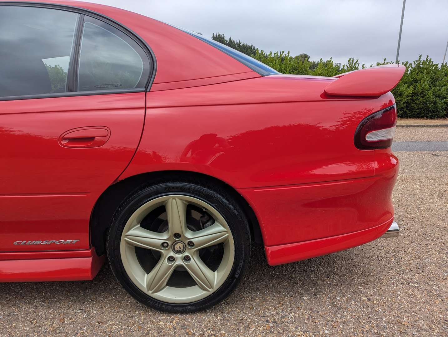 <p>1999 HOLDEN HSV VT2 CLUBSPORT R8</p>