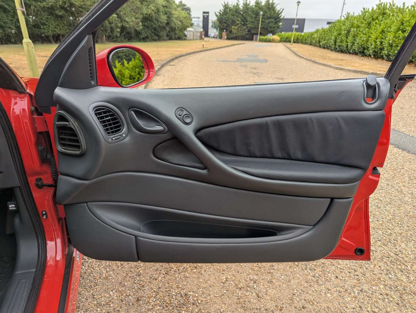 <p>1999 HOLDEN HSV VT2 CLUBSPORT R8</p>