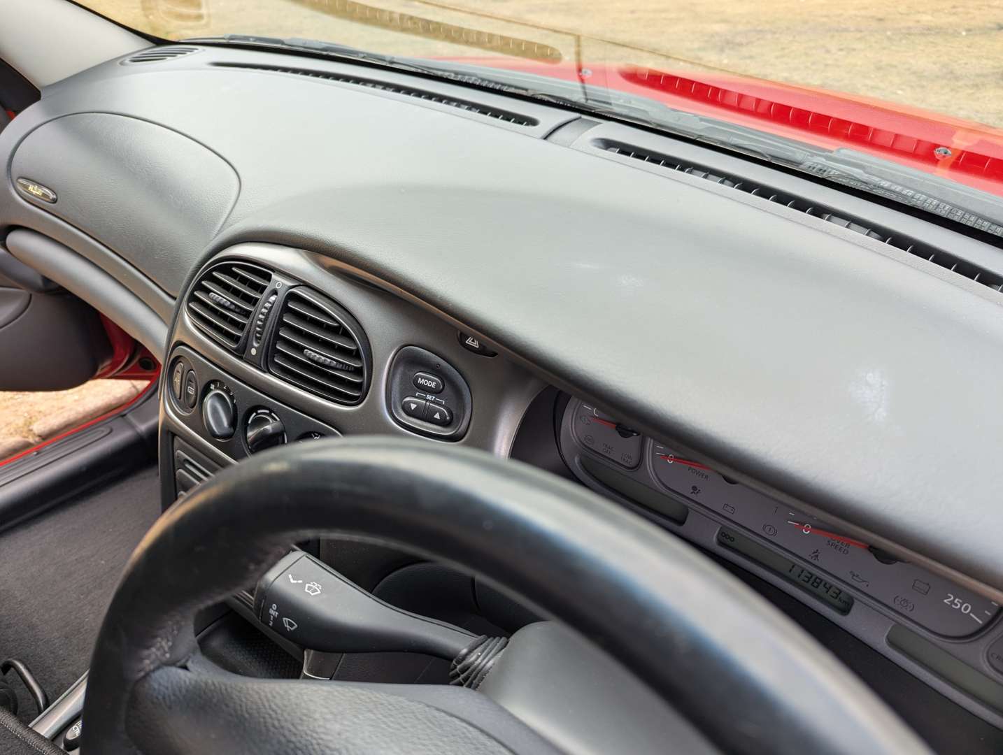 <p>1999 HOLDEN HSV VT2 CLUBSPORT R8</p>