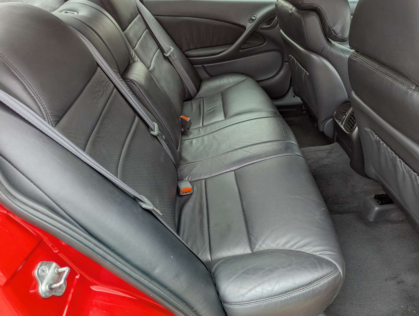 <p>1999 HOLDEN HSV VT2 CLUBSPORT R8</p>