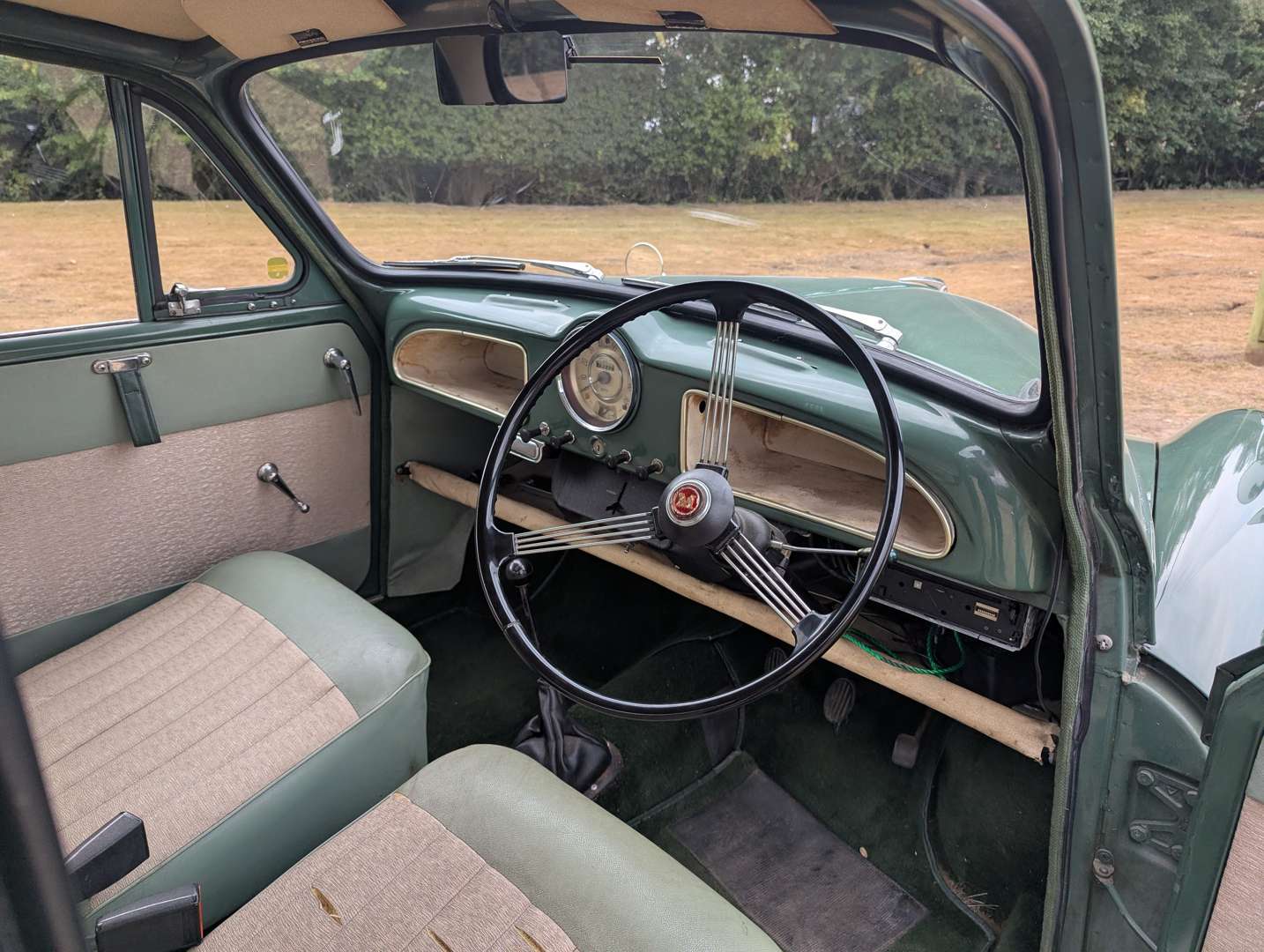 <p>1964 MORRIS MINOR 1000</p>