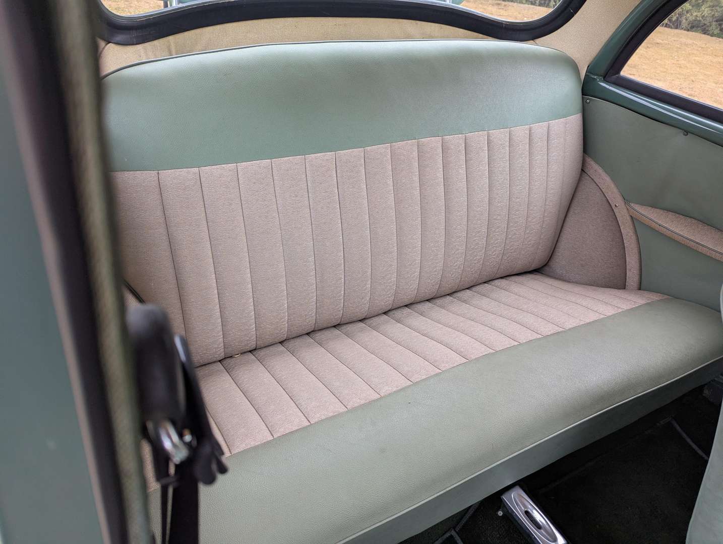 <p>1964 MORRIS MINOR 1000</p>