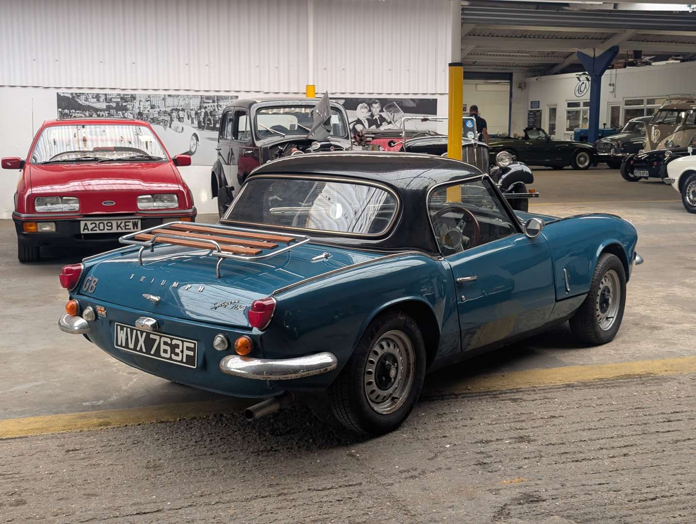 <p>1967 TRIUMPH SPITFIRE MK3</p>