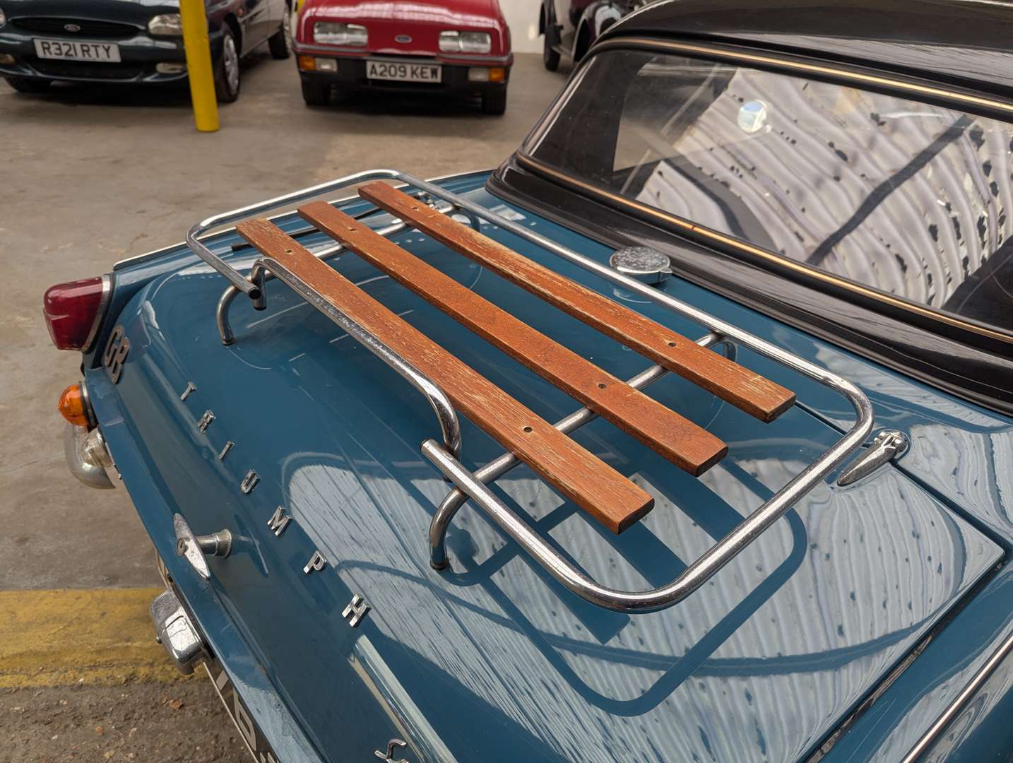 <p>1967 TRIUMPH SPITFIRE MK3</p>