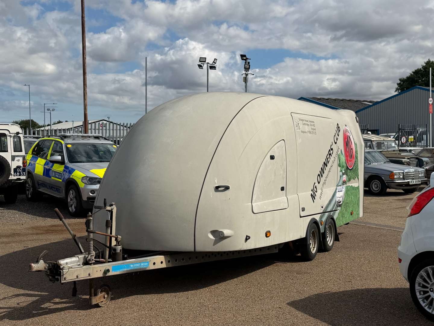 <p>2015 WOODFORD RL5000 COVERED CAR TRAILER</p>