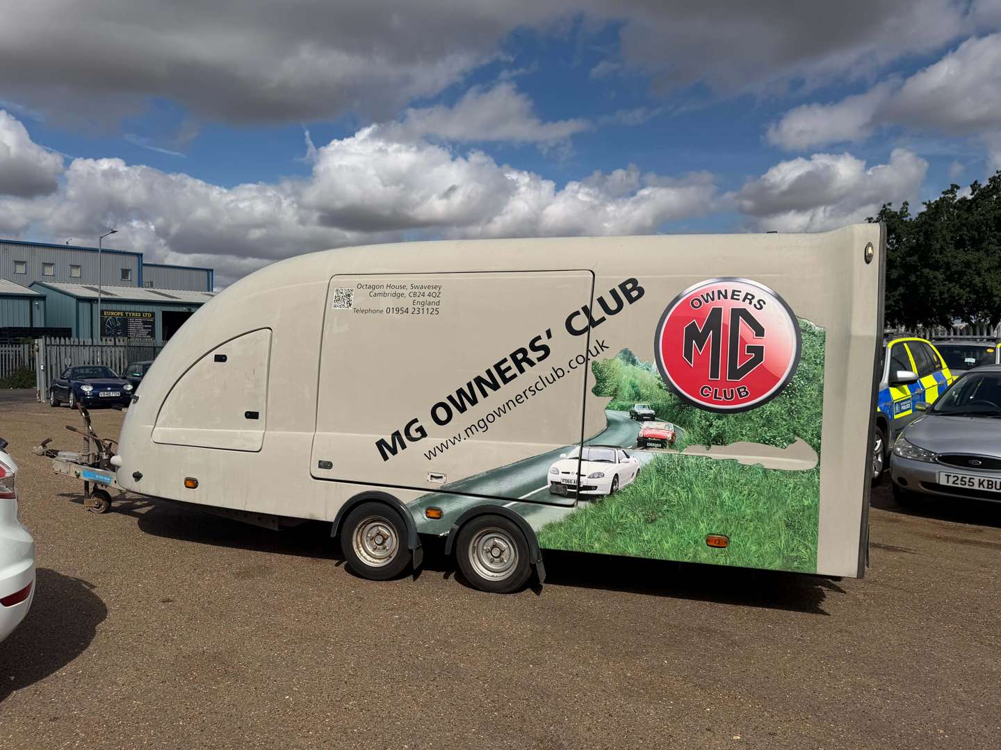 <p>2015 WOODFORD RL5000 COVERED CAR TRAILER</p>