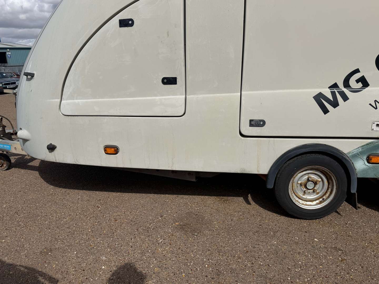 <p>2015 WOODFORD RL5000 COVERED CAR TRAILER</p>