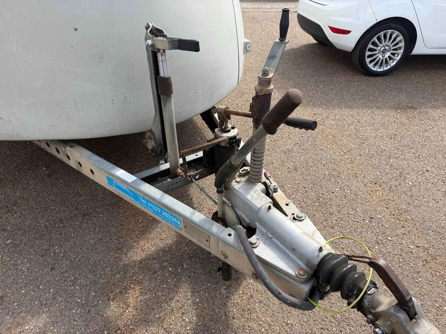 <p>2015 WOODFORD RL5000 COVERED CAR TRAILER</p>