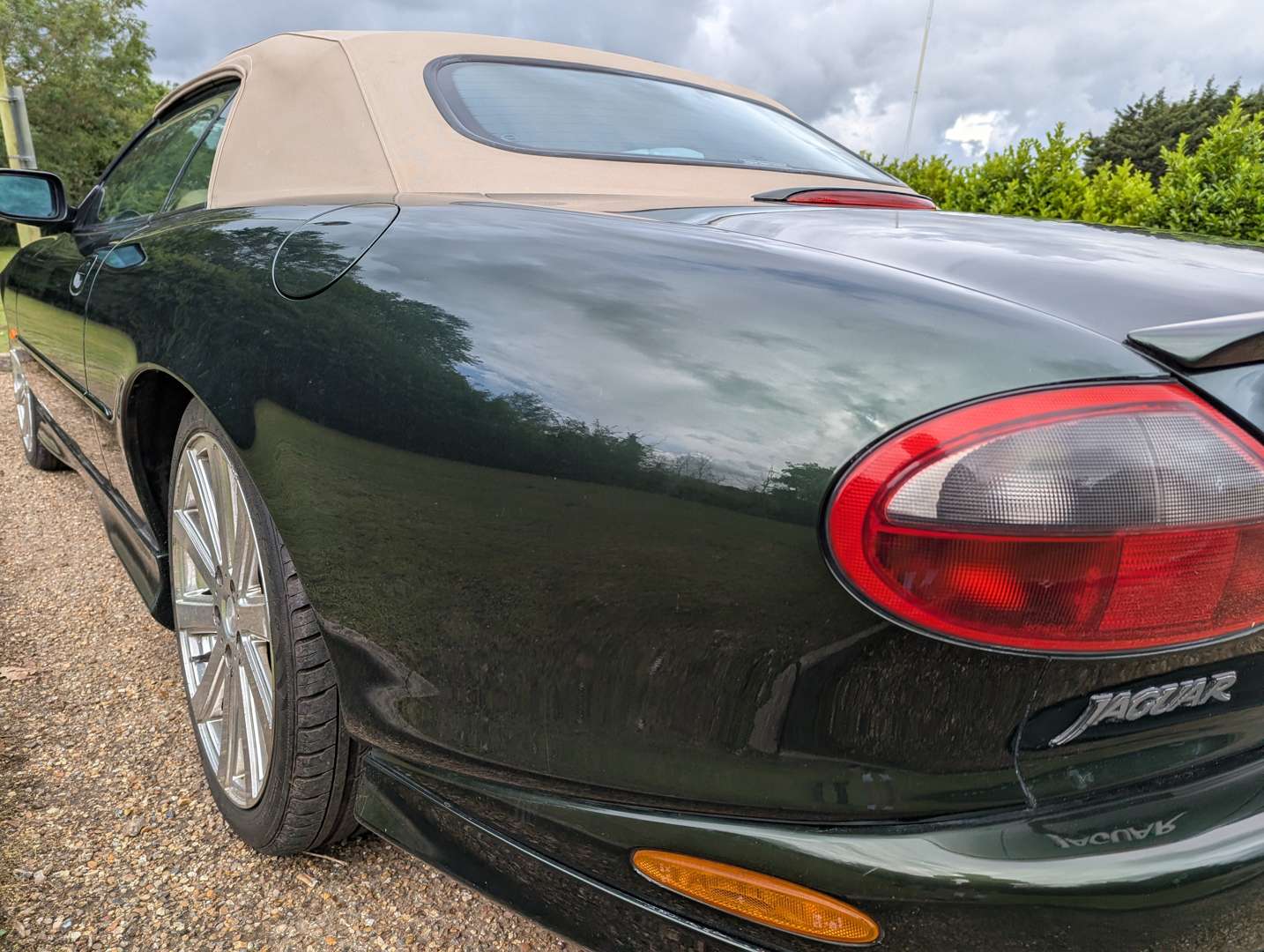<p>1997 JAGUAR XK8 CONVERTIBLE AUTO</p>