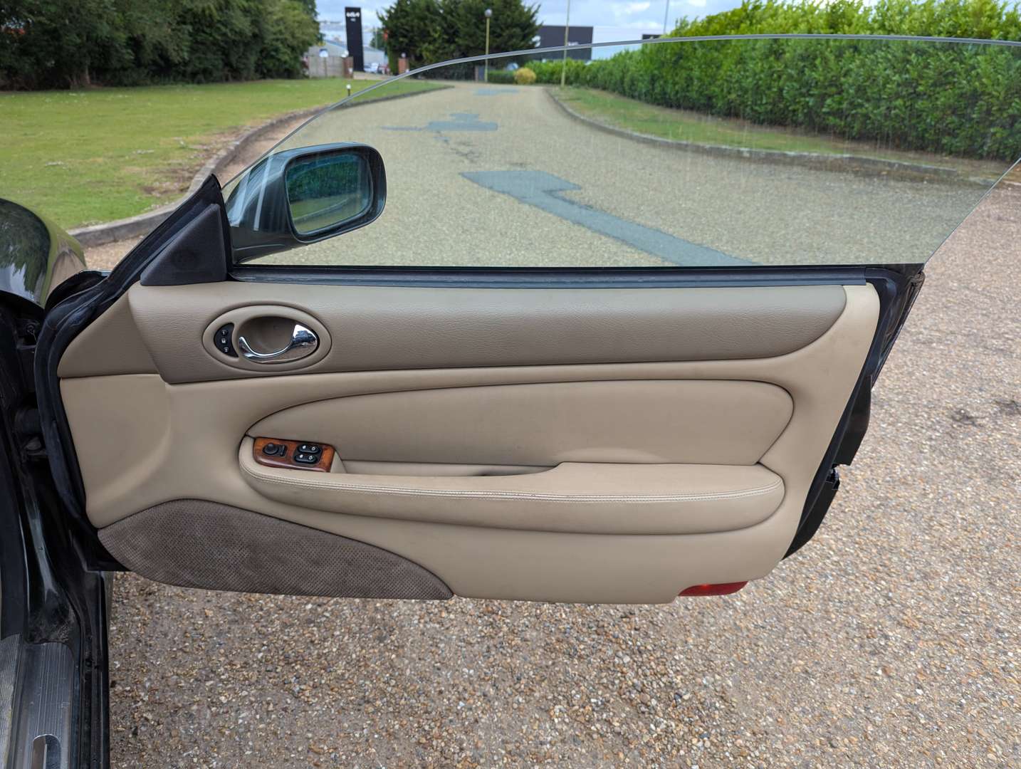 <p>1997 JAGUAR XK8 CONVERTIBLE AUTO</p>