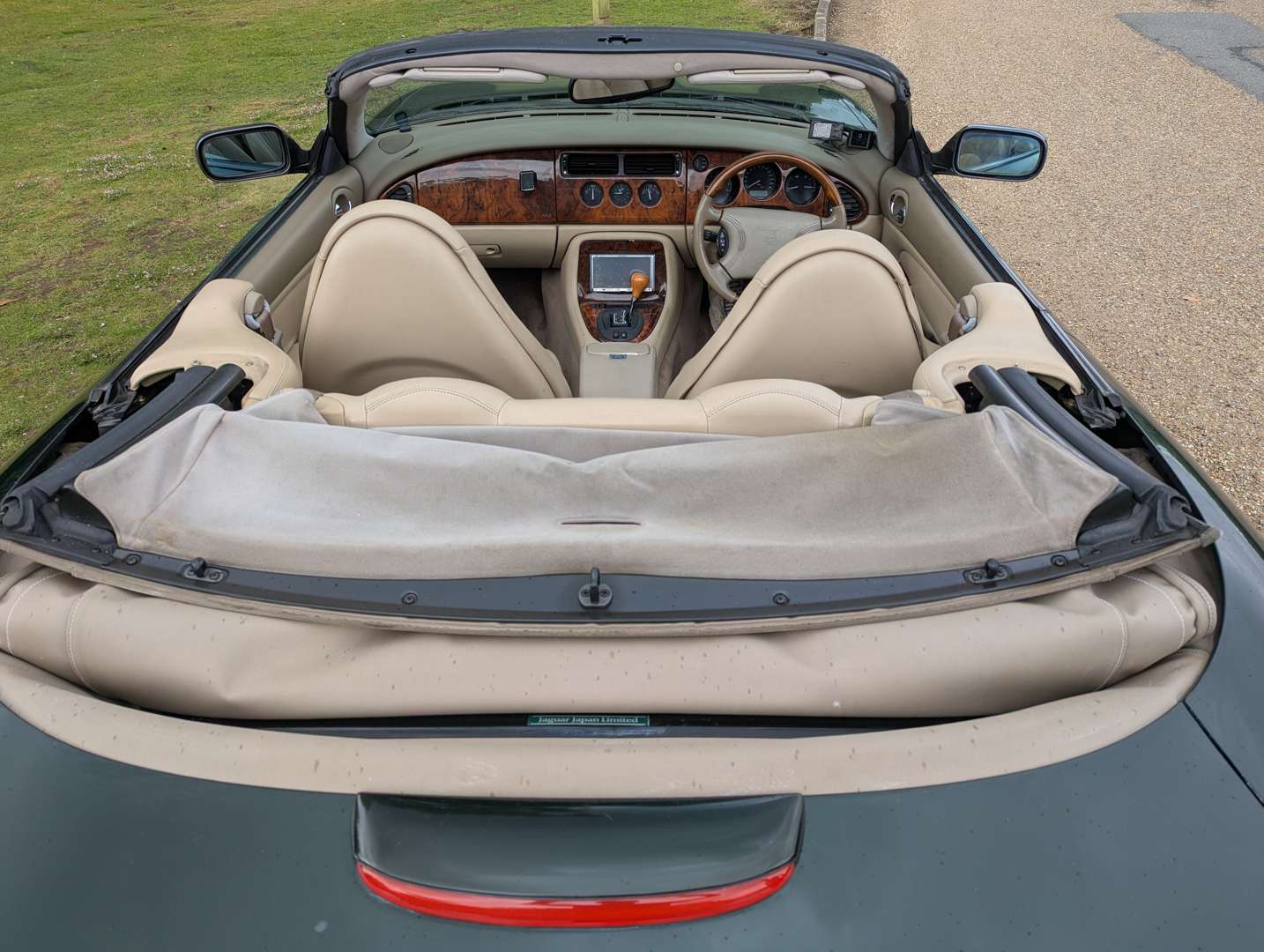 <p>1997 JAGUAR XK8 CONVERTIBLE AUTO</p>