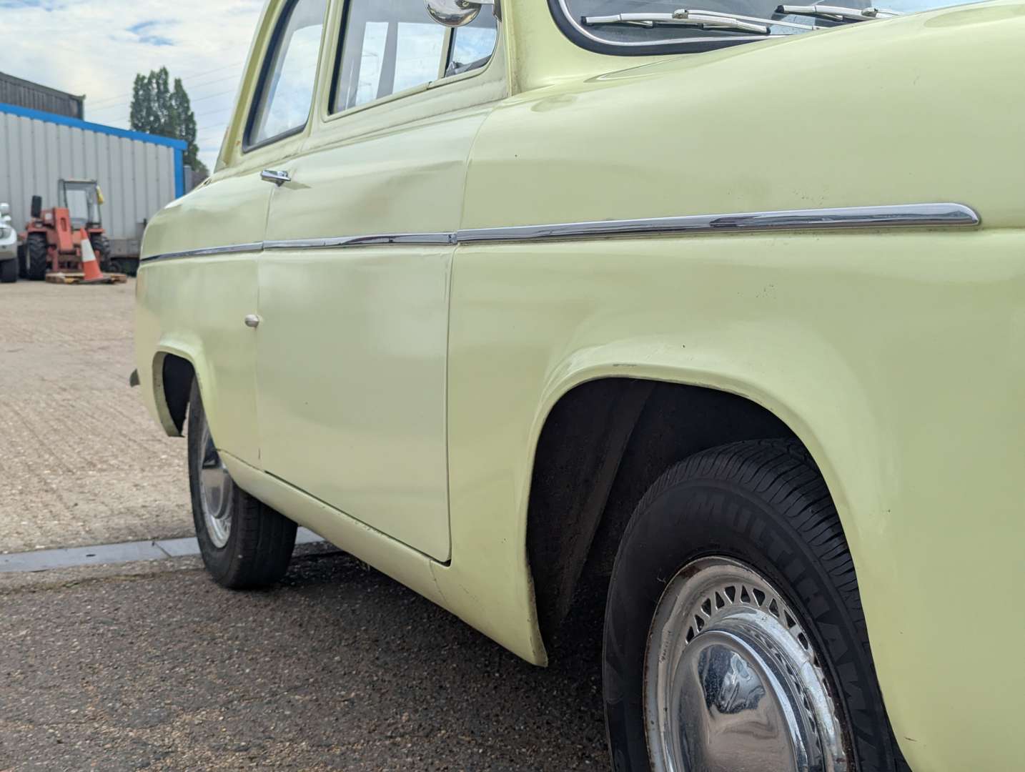 <p>1960 FORD 100E POPULAR</p>