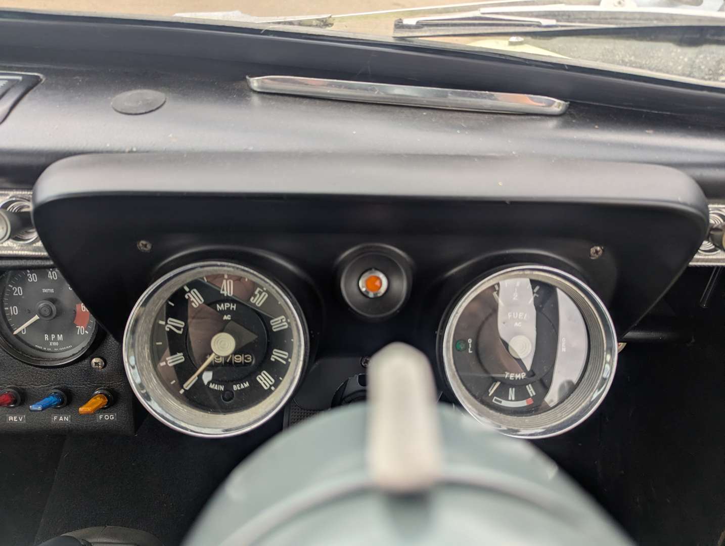 <p>1960 FORD 100E POPULAR</p>