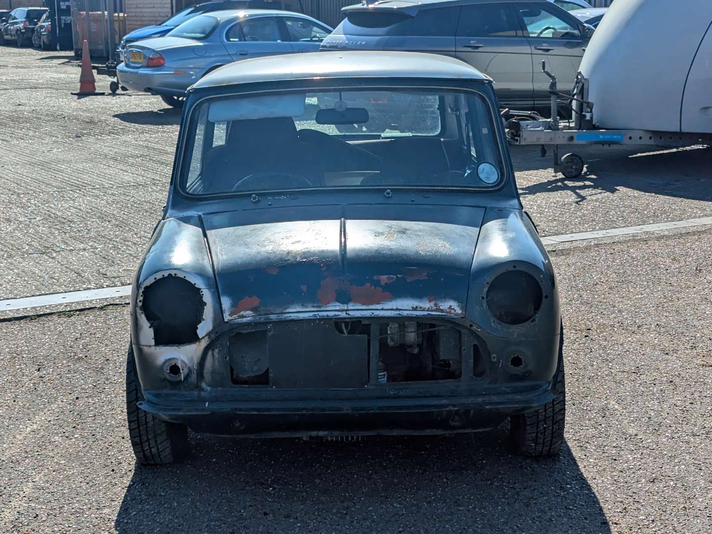 <p>1971 LEYLAND MINI 1000</p>