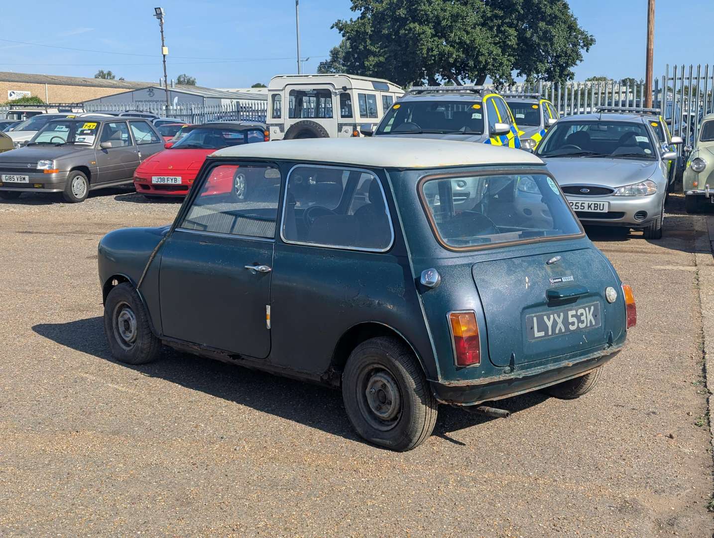 <p>1971 LEYLAND MINI 1000</p>