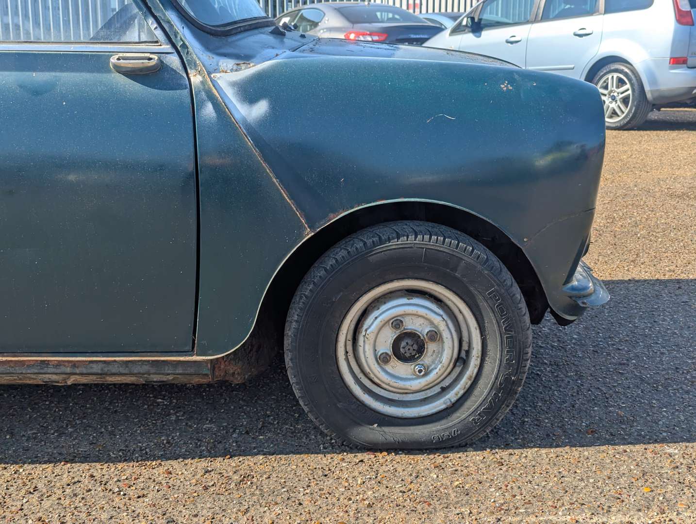 <p>1971 LEYLAND MINI 1000</p>