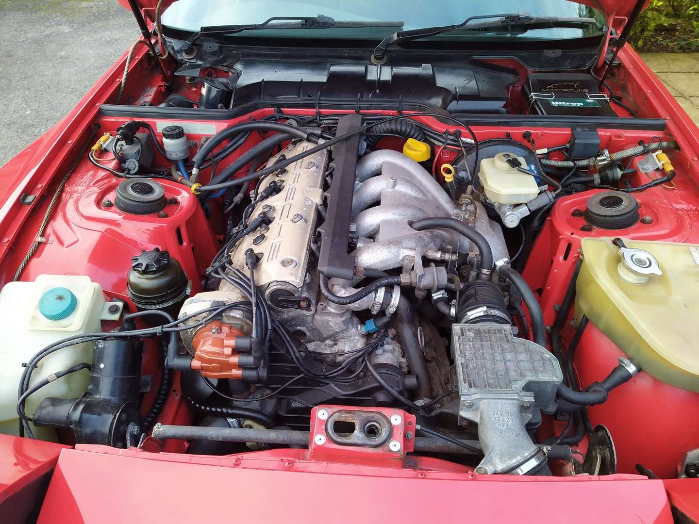 <p>1988 PORCSHE 944 S</p>