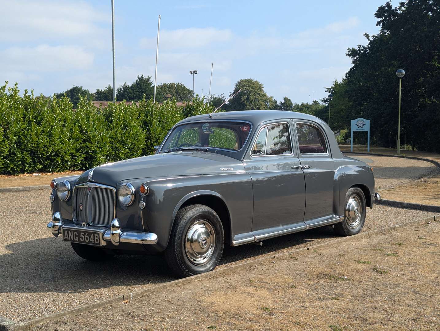 <p>1964 ROVER P4 110</p>