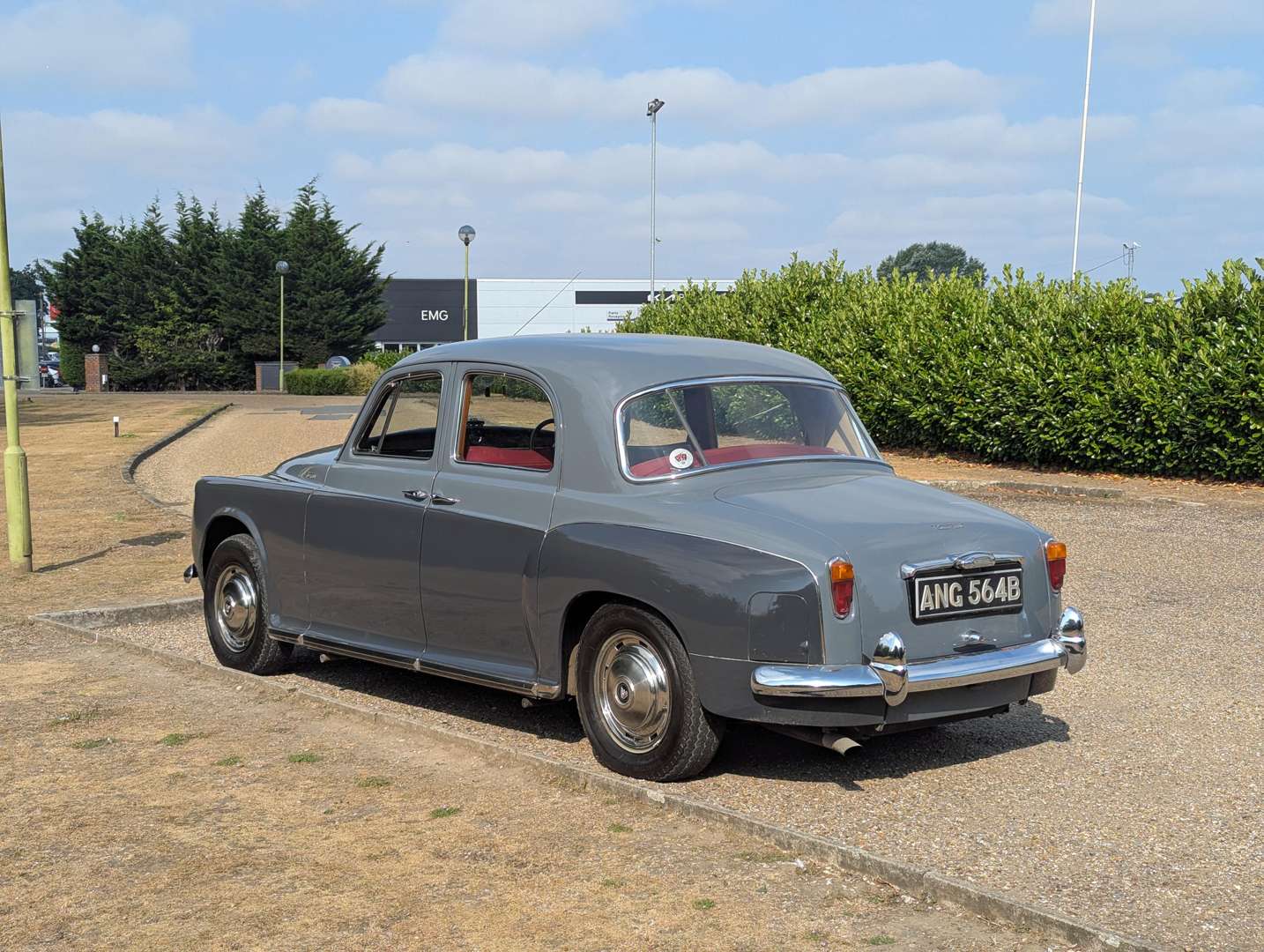 <p>1964 ROVER P4 110</p>