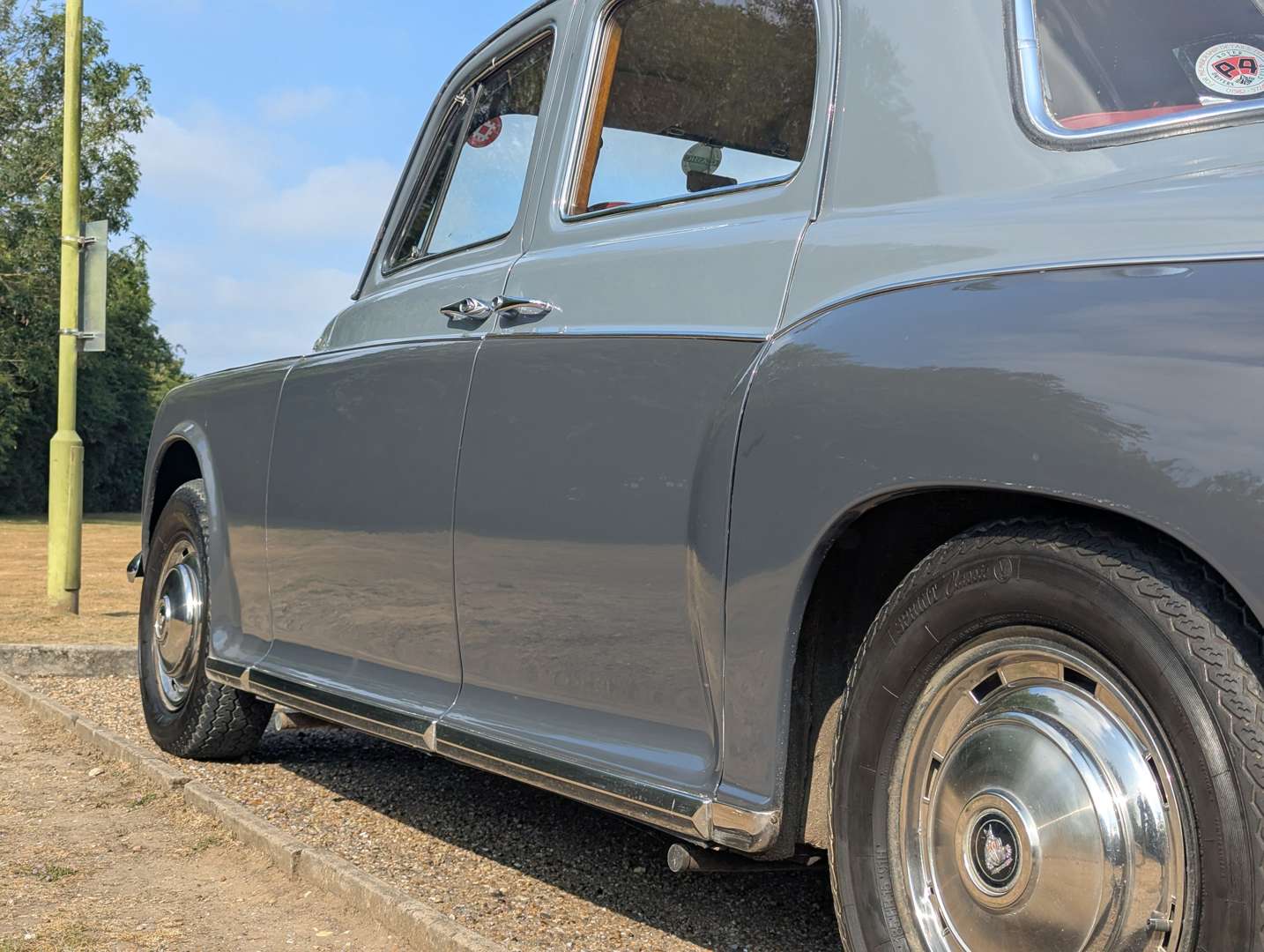 <p>1964 ROVER P4 110</p>