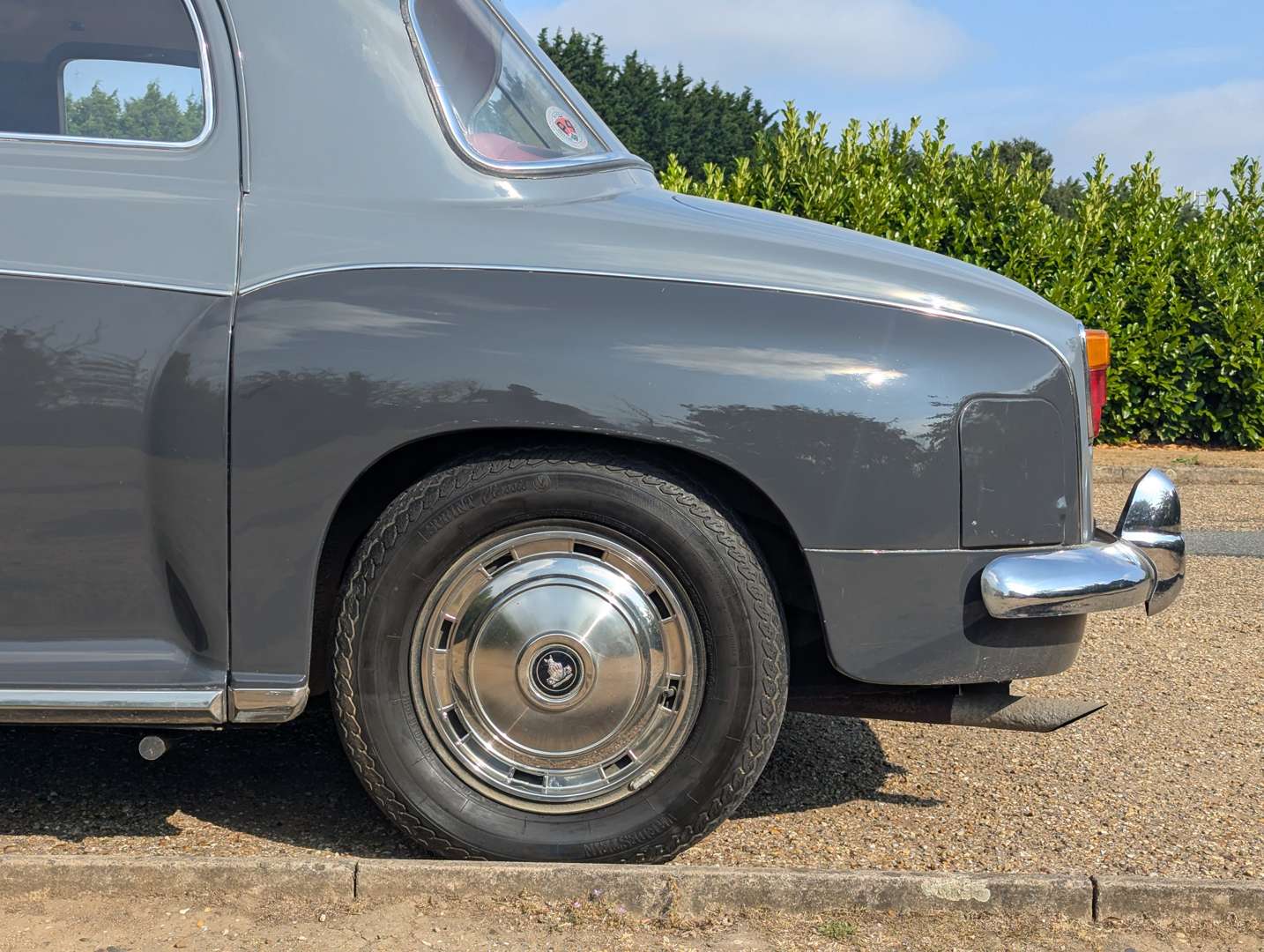 <p>1964 ROVER P4 110</p>
