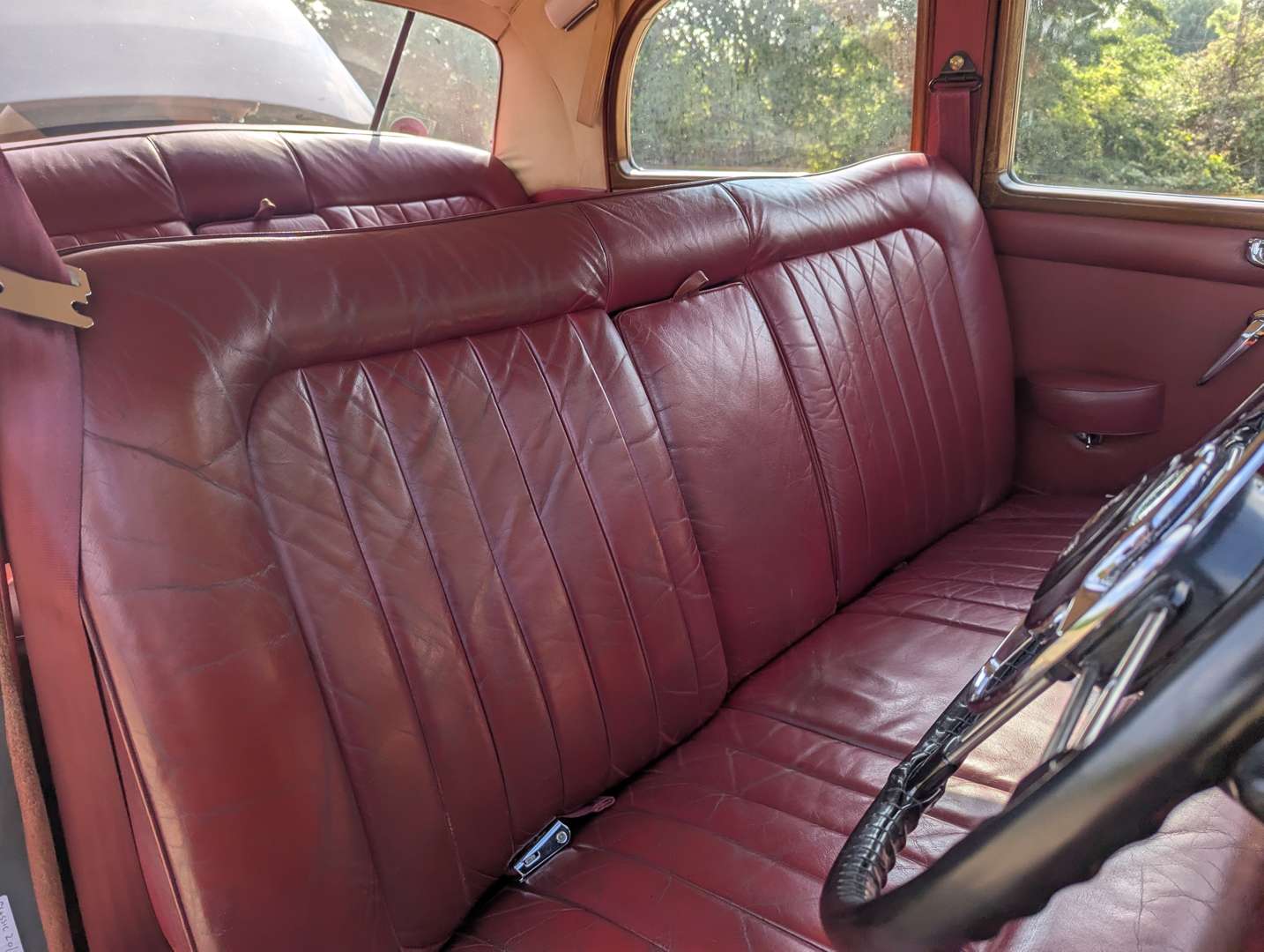 <p>1964 ROVER P4 110</p>