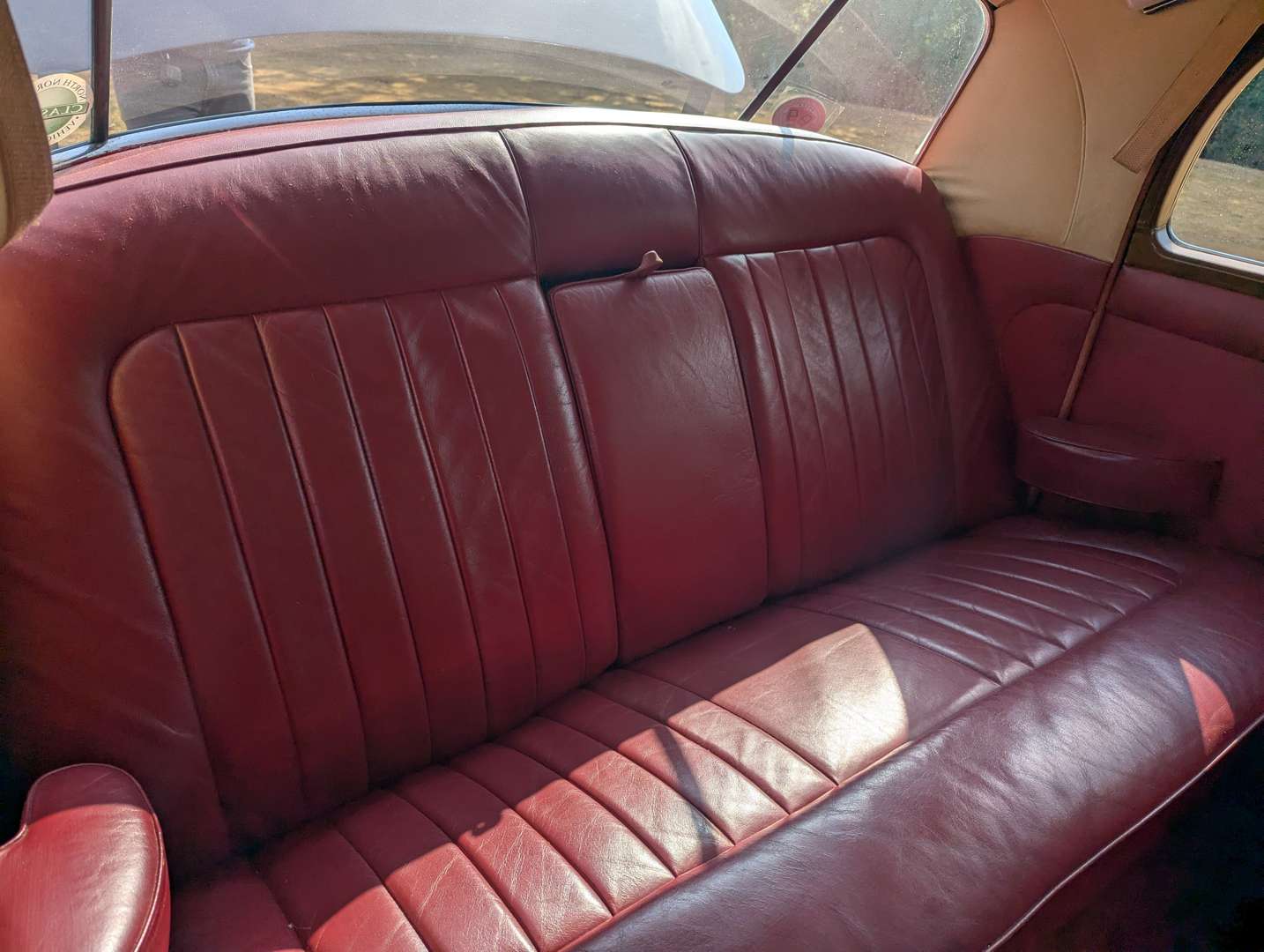 <p>1964 ROVER P4 110</p>
