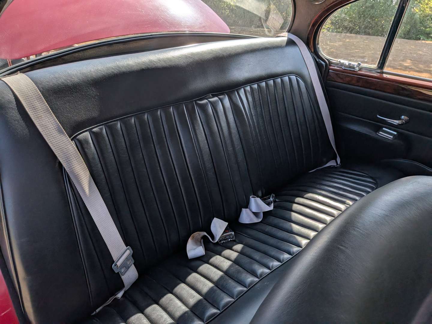 <p>1968 JAGUAR 240</p>