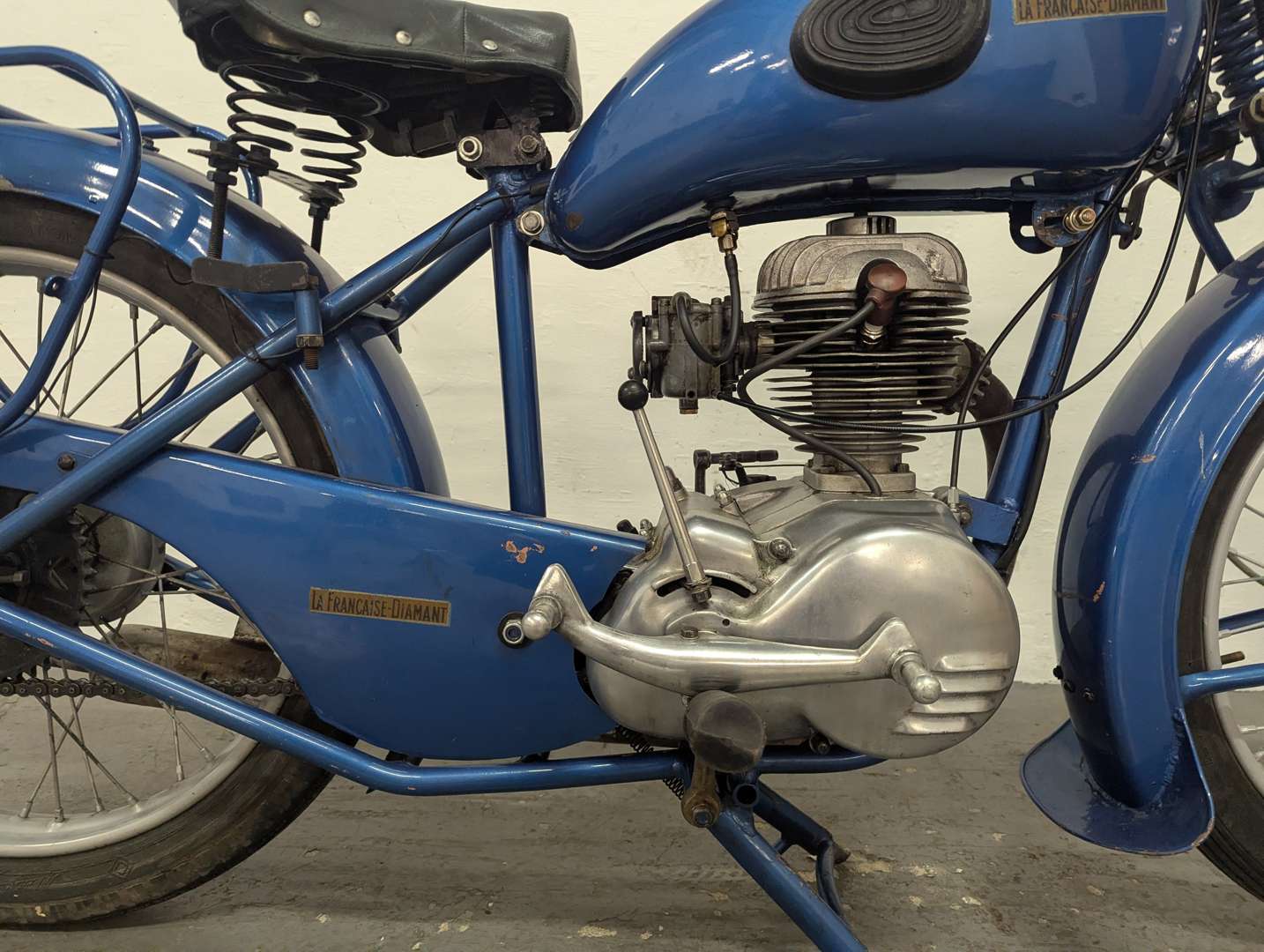 <p>1952 LA FRANCAISE DIAMANT 125CC</p>
