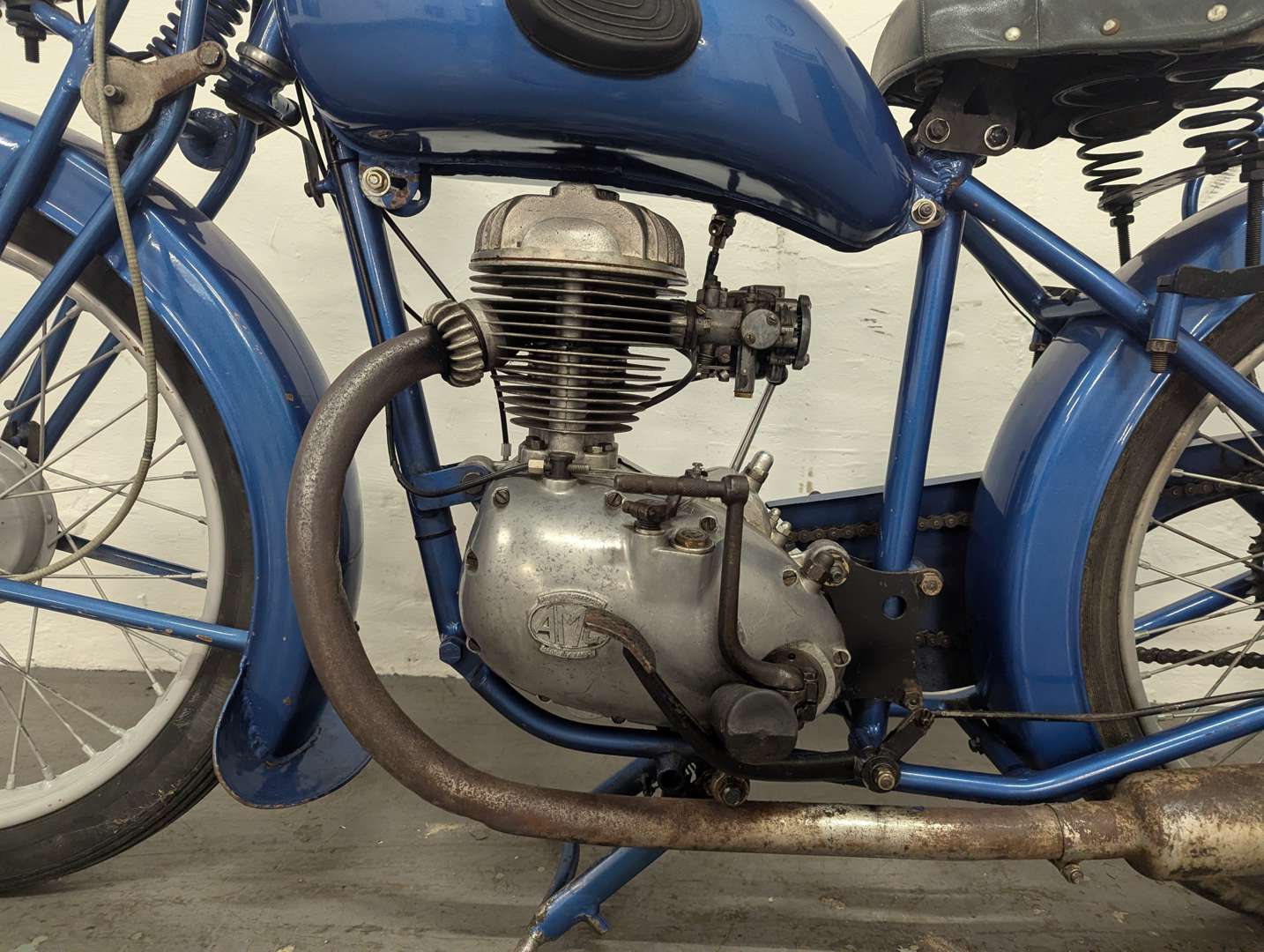 <p>1952 LA FRANCAISE DIAMANT 125CC</p>