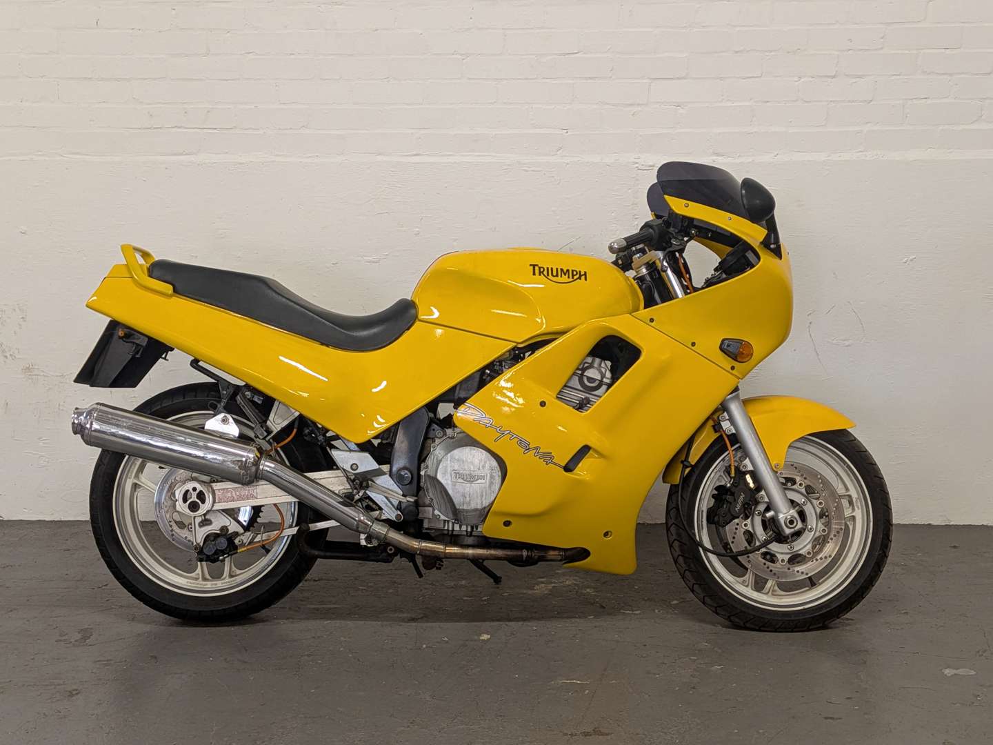 <p>1991 TRIUMPH DAYTONA</p>