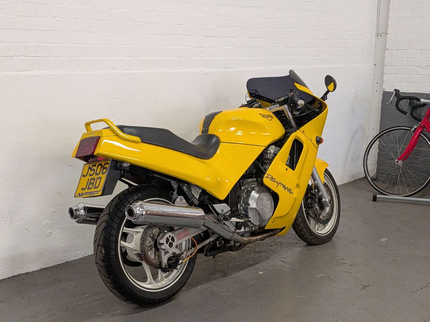 <p>1991 TRIUMPH DAYTONA</p>